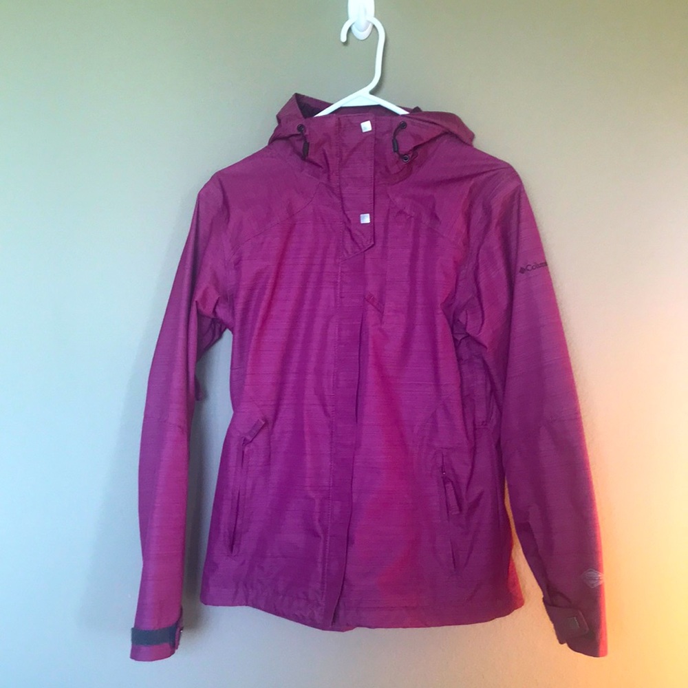 Columbia Ski jacket Medium plum color